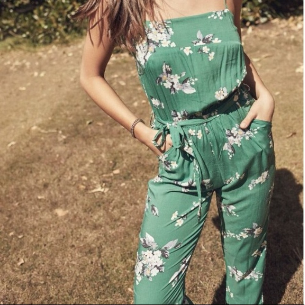 Green Floral Jumpsuit🍀